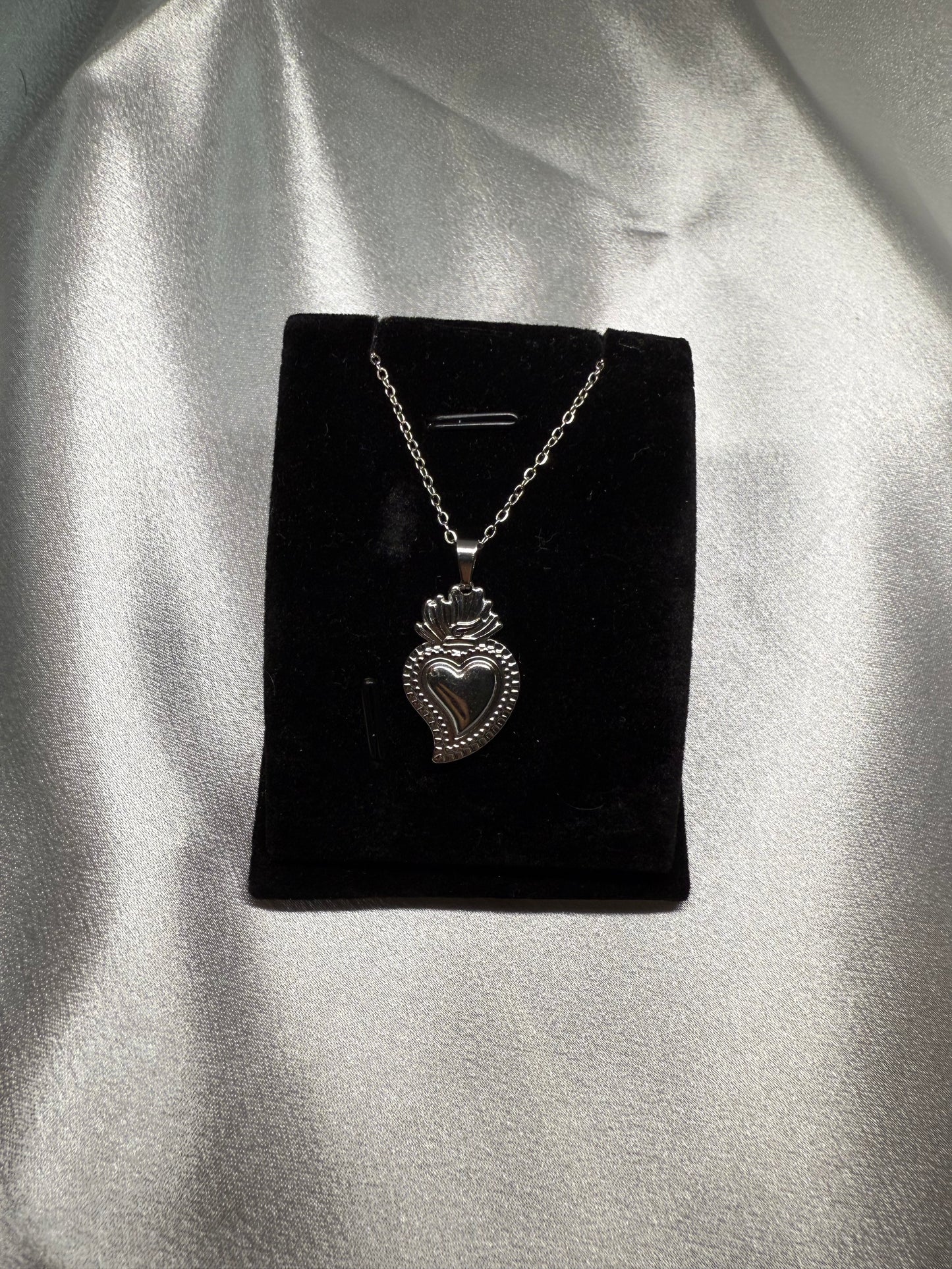 Collana cuore sacro