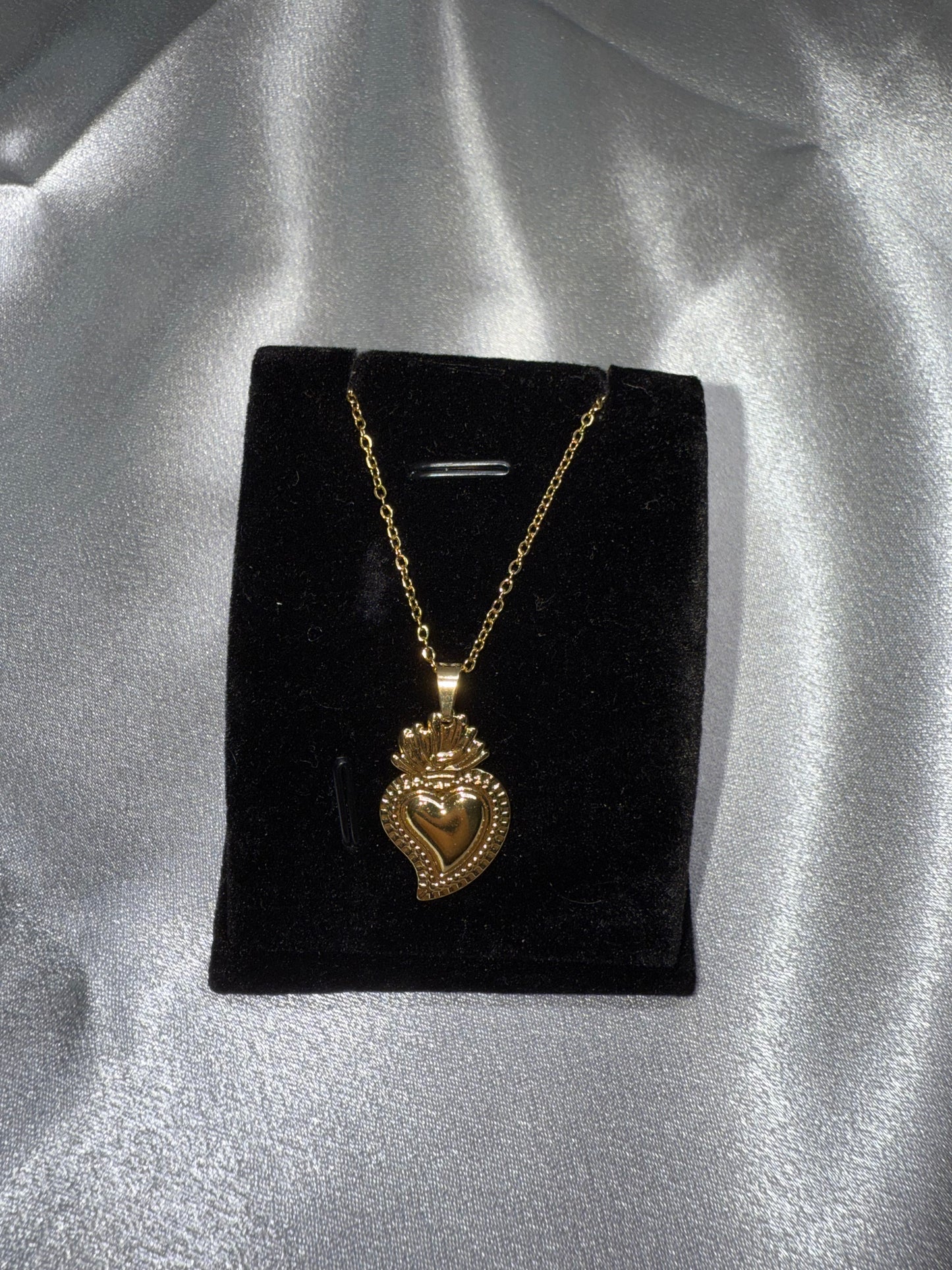 Collana cuore sacro